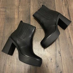 House of Harlow 1960 Black Leather Chunky Boots NWT